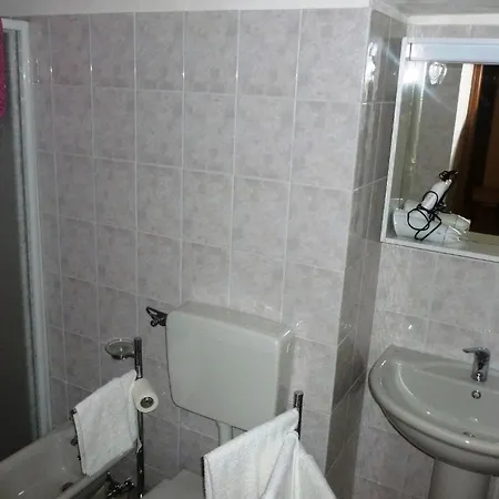 Cascina Crocetta Nocleg ze śniadaniem Castel Boglione