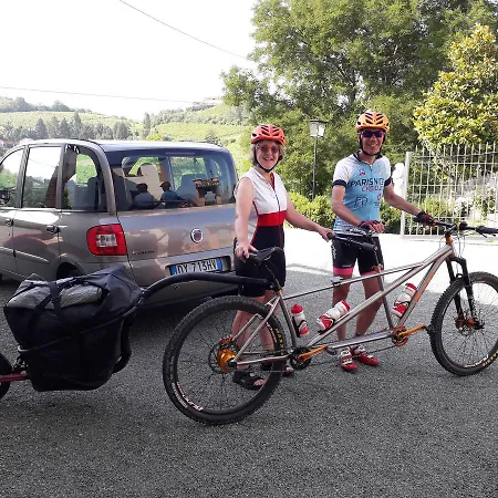 Nocleg ze śniadaniem Cascina Crocetta Castel Boglione